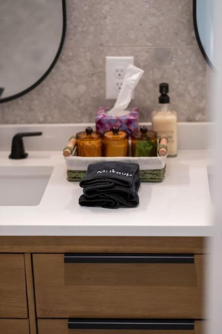 Smart Bungalow: 10-Min To Uf, Central Location 게인즈빌 외부 사진