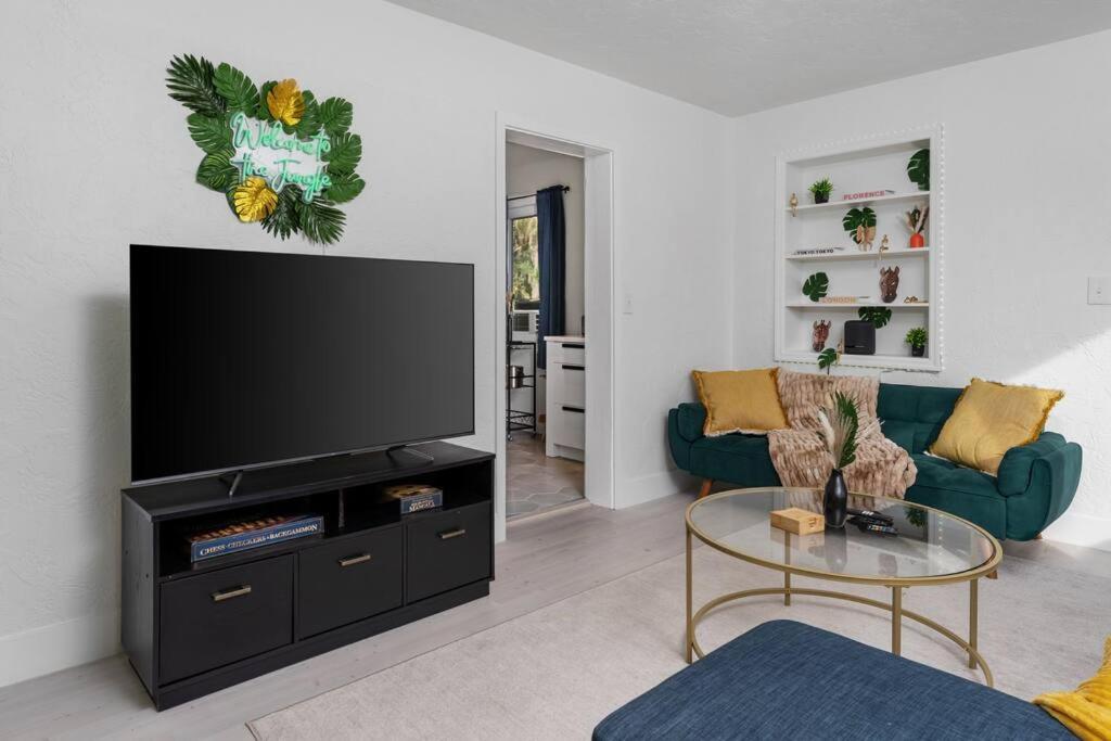 Smart Bungalow: 10-Min To Uf, Central Location 게인즈빌 외부 사진